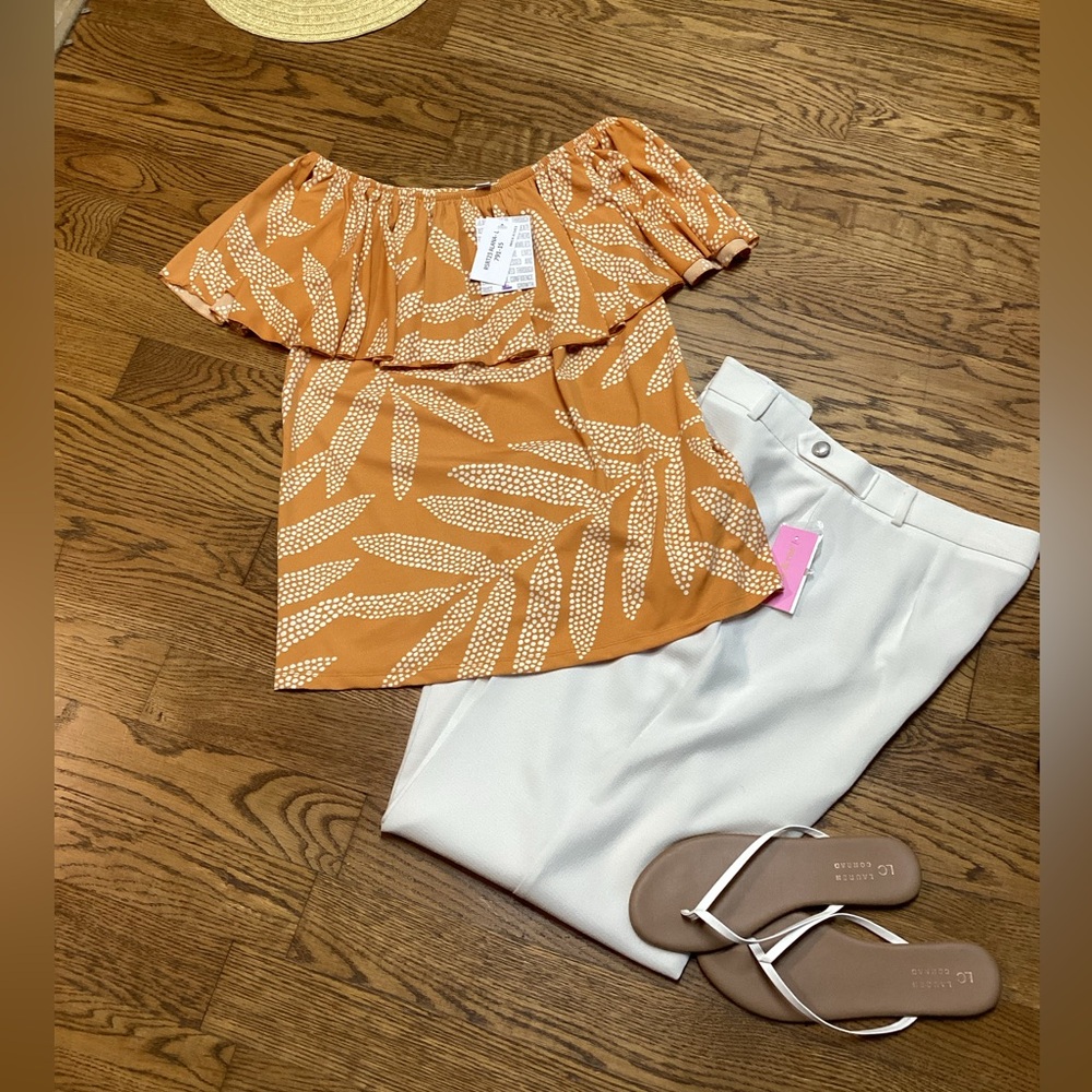 LulaRoe Alana ruffle flounce top. Mustard Gold Cream Palm design Large